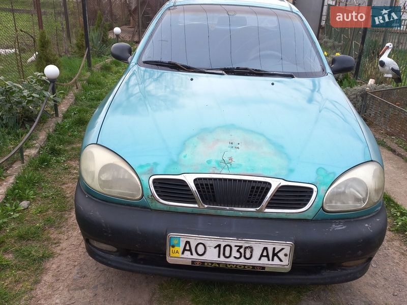 Седан Daewoo Lanos 1998 в Ужгороде