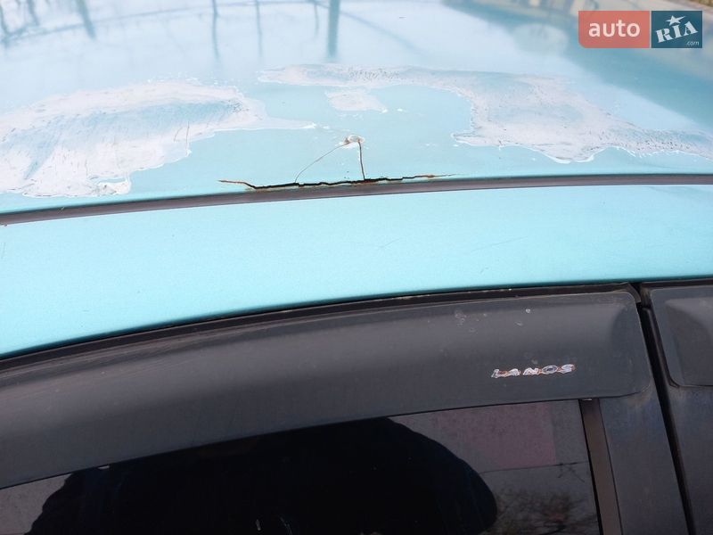 Седан Daewoo Lanos 1998 в Ужгороде