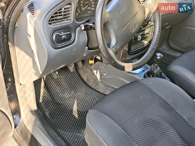 Седан Daewoo Lanos 2010 в Городке