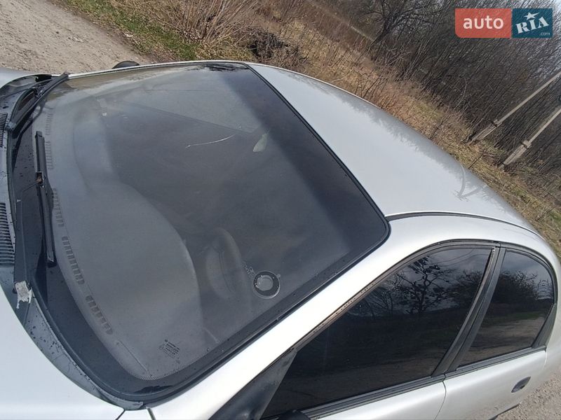 Седан Daewoo Lanos 2002 в Малині