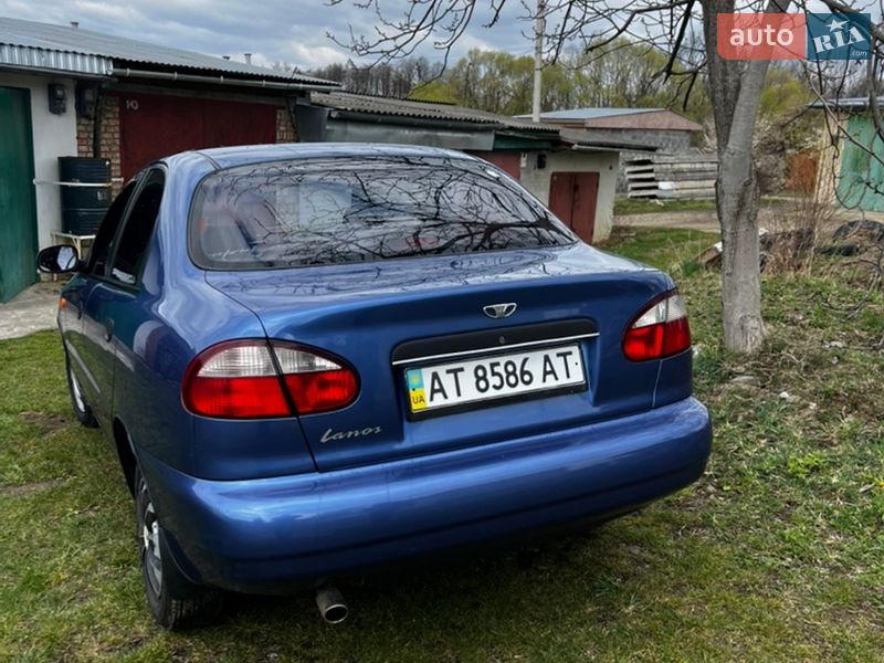 Седан Daewoo Lanos 2009 в Долині
