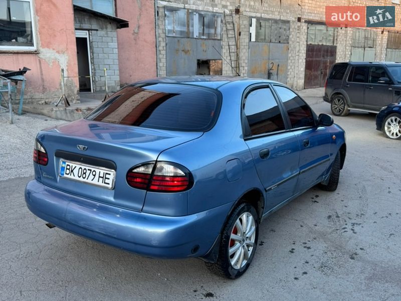 Седан Daewoo Lanos 2008 в Рівному
