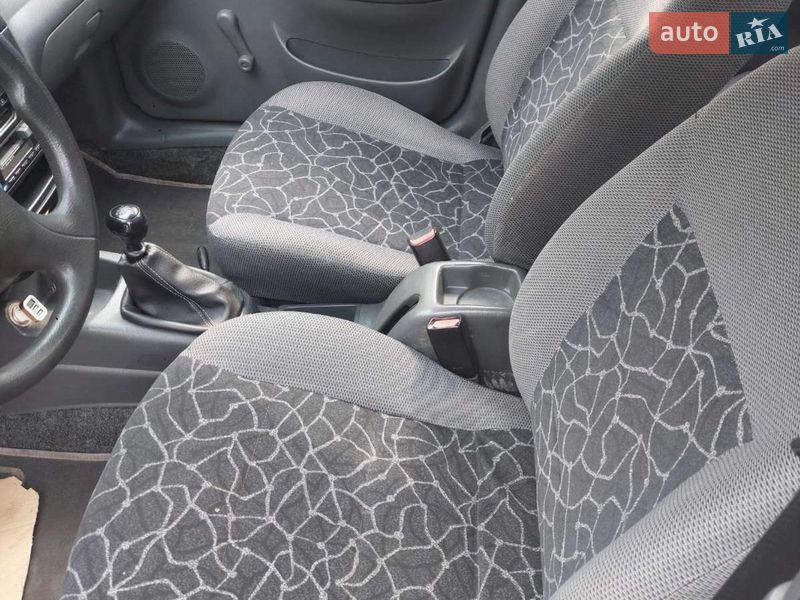 Седан Daewoo Lanos 2003 в Кременчуге