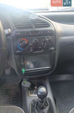 Седан Daewoo Lanos 1998 в Мене