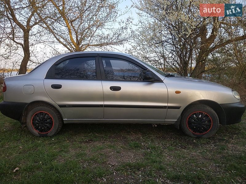 Седан Daewoo Lanos 1998 в Нетішині