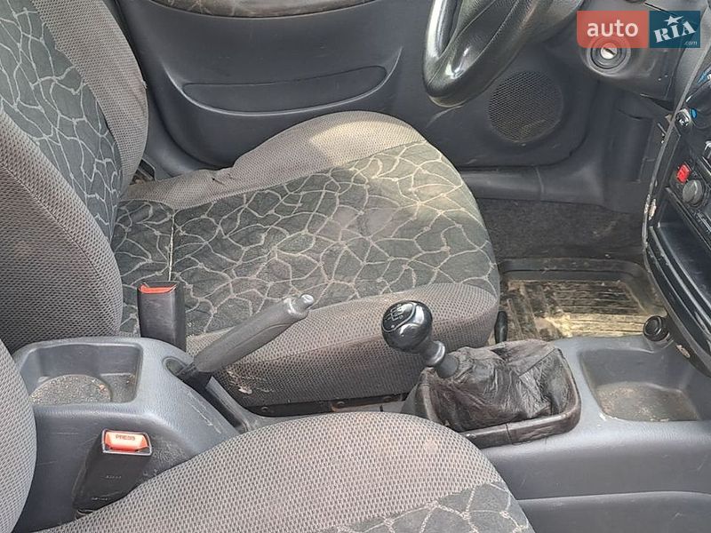Седан Daewoo Lanos 2003 в Макарові
