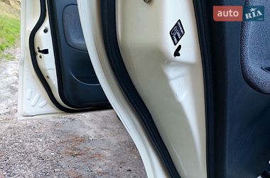 Седан Daewoo Lanos 2004 в Тростянці