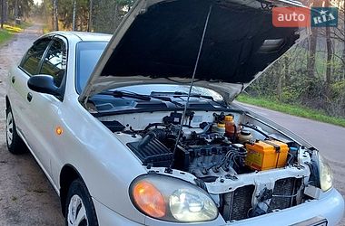 Седан Daewoo Lanos 2004 в Тростянці