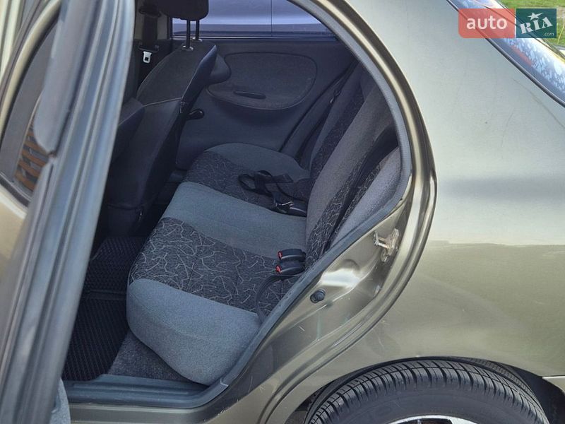Седан Daewoo Lanos 2004 в Броварах