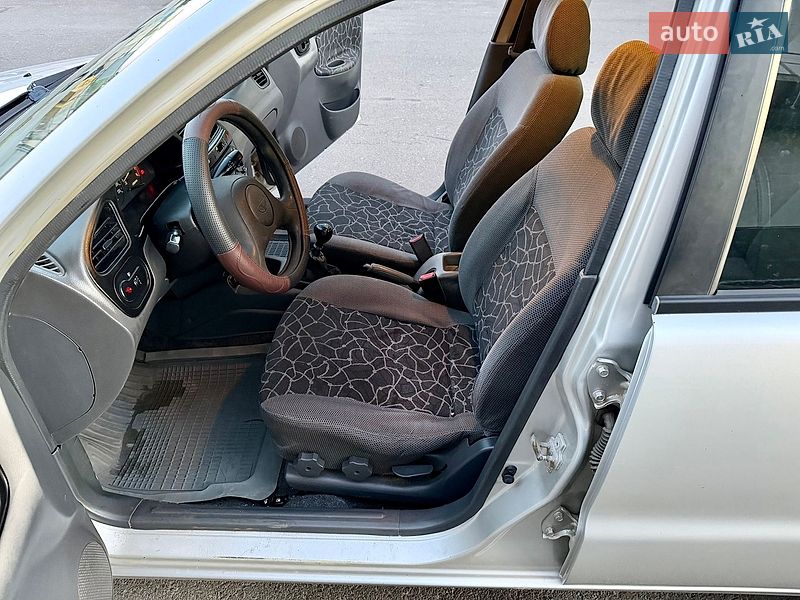 Седан Daewoo Lanos 2006 в Одессе