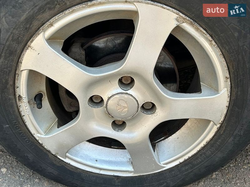 Седан Daewoo Lanos 2004 в Харькове