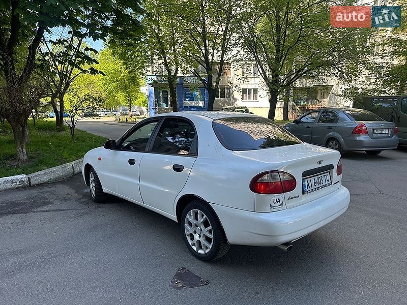 Седан Daewoo Lanos 2004 в Киеве