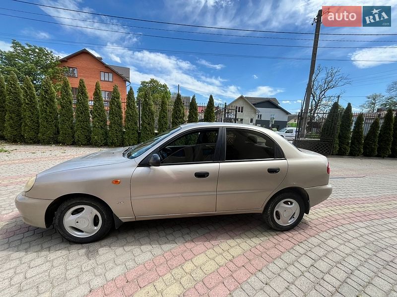 Седан Daewoo Lanos 2004 в Болехове