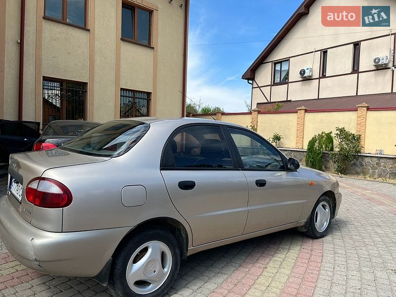 Седан Daewoo Lanos 2004 в Болехове