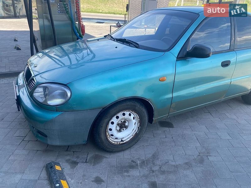 Седан Daewoo Lanos 1998 в Львове