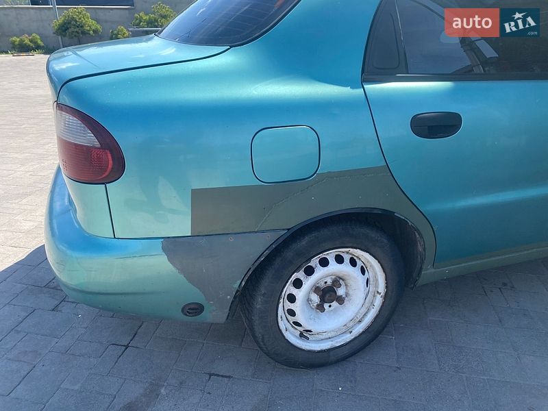Седан Daewoo Lanos 1998 в Львове