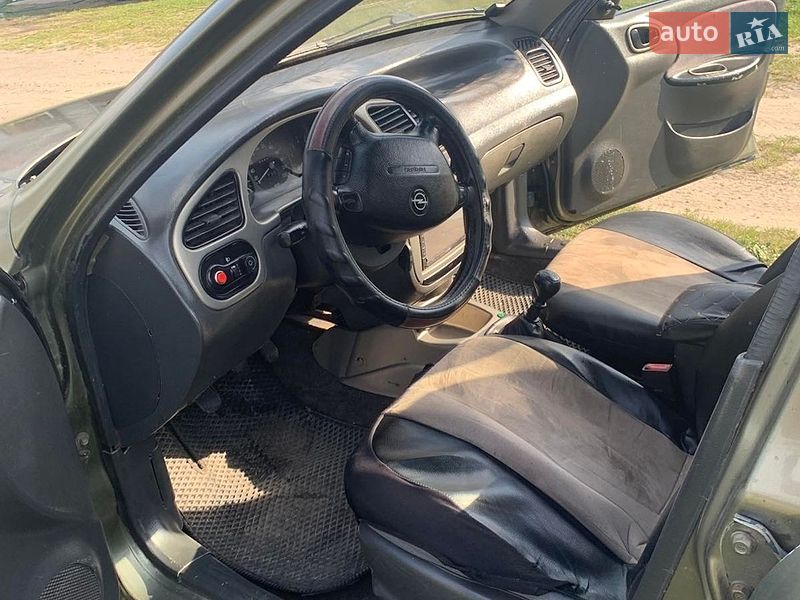 Седан Daewoo Lanos 2004 в Ковеле