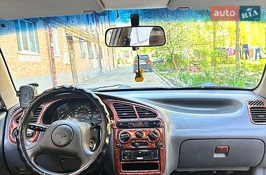 Седан Daewoo Lanos 2004 в Киеве
