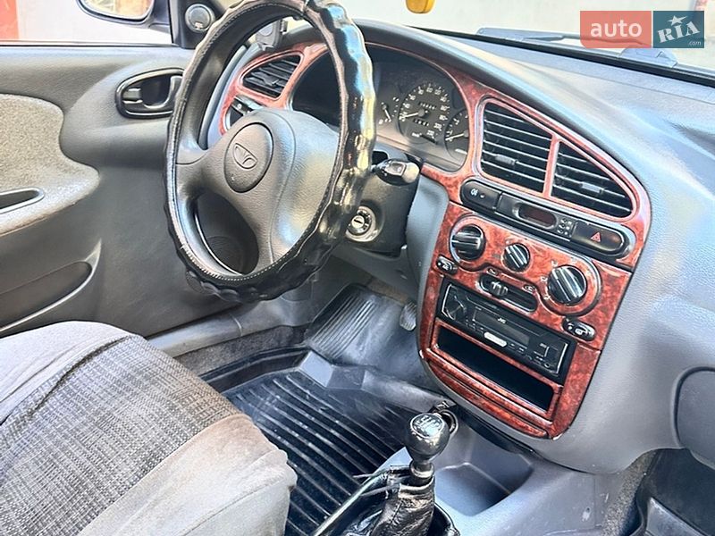 Седан Daewoo Lanos 2004 в Киеве
