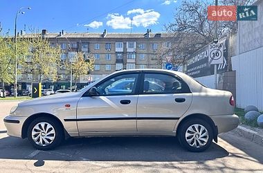 Седан Daewoo Lanos 2004 в Киеве