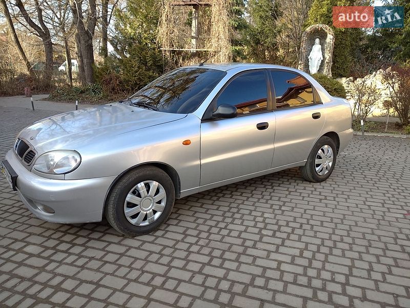 Седан Daewoo Lanos 2005 в Львові