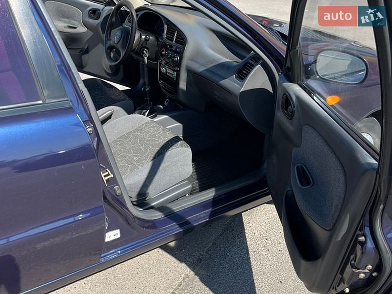 Седан Daewoo Lanos 2005 в Харькове