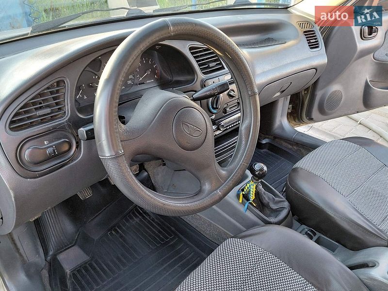 Седан Daewoo Lanos 2004 в Запоріжжі