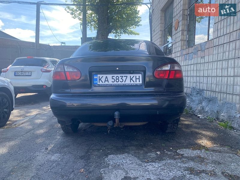 Седан Daewoo Lanos 2010 в Киеве