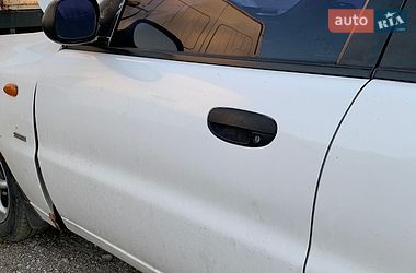 Седан Daewoo Lanos 2000 в Дніпрі