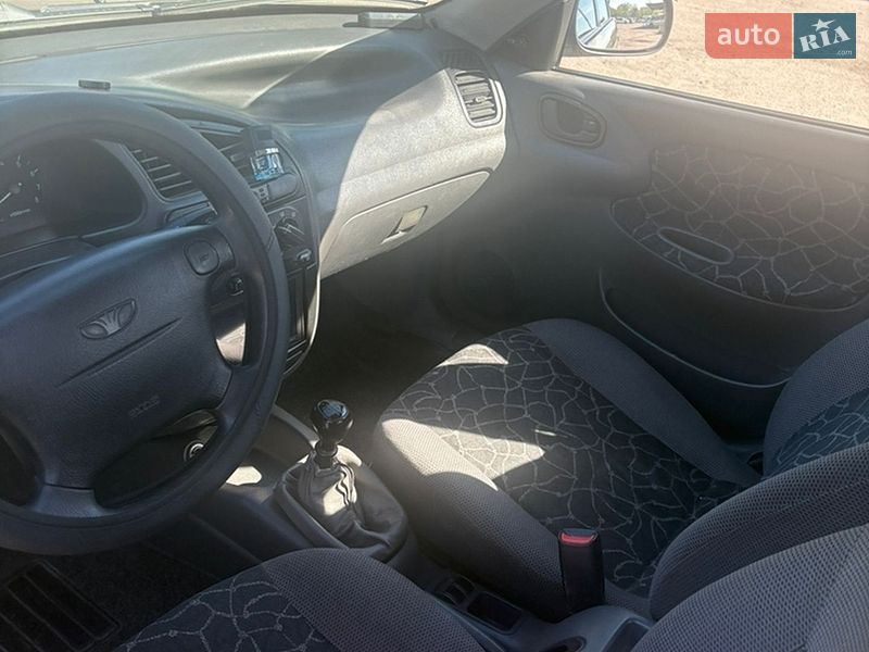 Седан Daewoo Lanos 2004 в Запоріжжі
