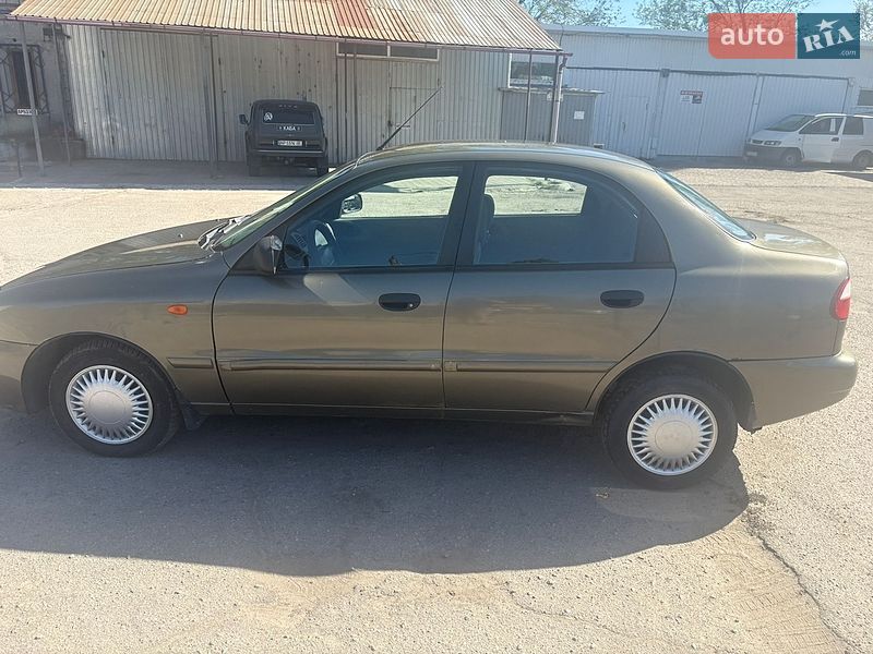 Седан Daewoo Lanos 2004 в Запоріжжі