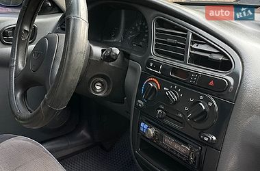 Седан Daewoo Lanos 2001 в Києві