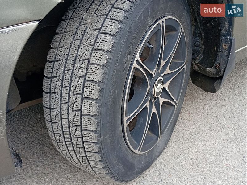 Седан Daewoo Lanos 2004 в Киеве