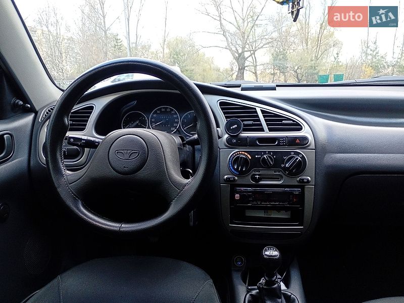 Седан Daewoo Lanos 2004 в Киеве