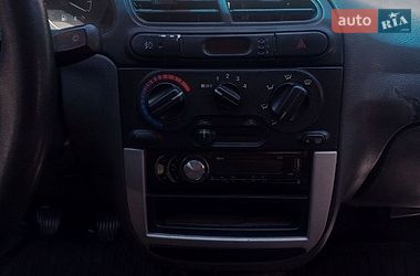 Седан Daewoo Lanos 2003 в Львове