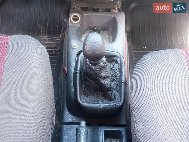 Седан Daewoo Lanos 2003 в Львове
