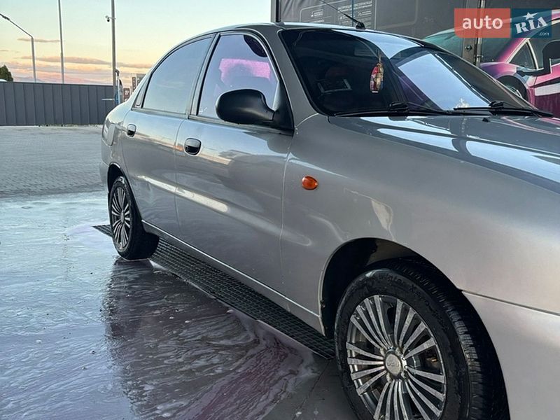 Седан Daewoo Lanos 2005 в Изе