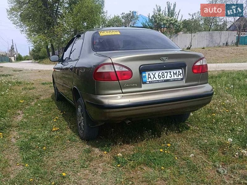 Седан Daewoo Lanos 2005 в Будах