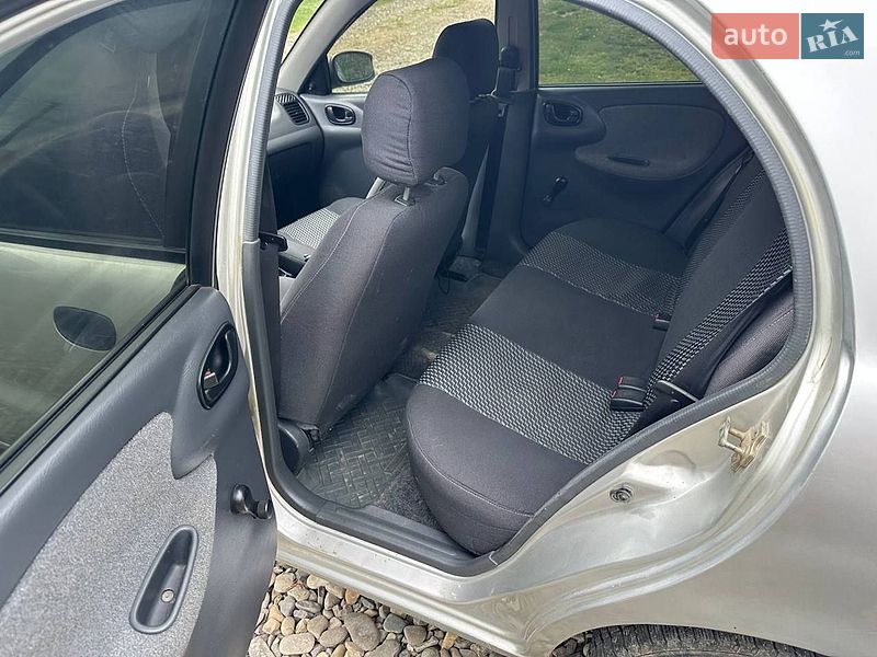 Хетчбек Daewoo Lanos 2006 в Чернівцях