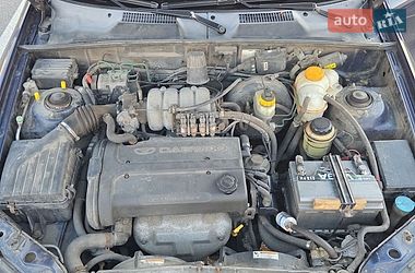 Седан Daewoo Lanos 2003 в Києві
