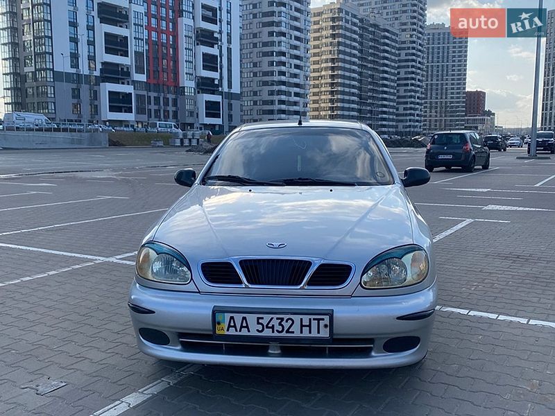 Седан Daewoo Lanos 2004 в Киеве