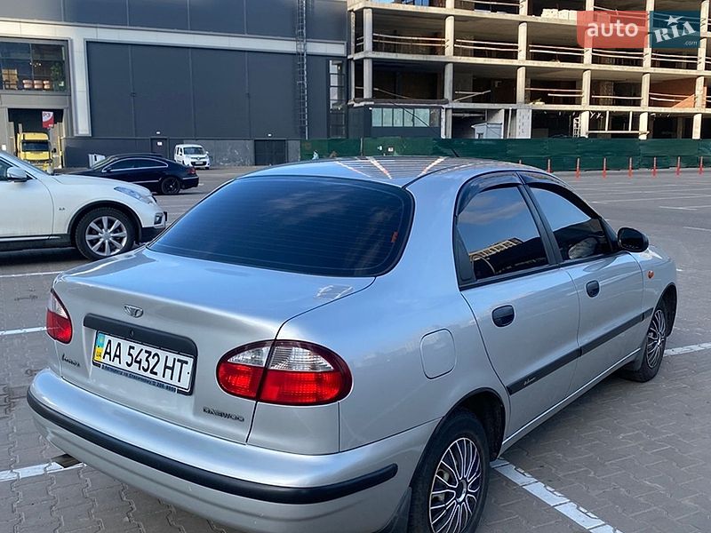 Седан Daewoo Lanos 2004 в Киеве