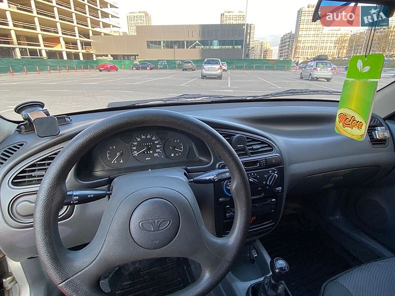 Седан Daewoo Lanos 2004 в Киеве