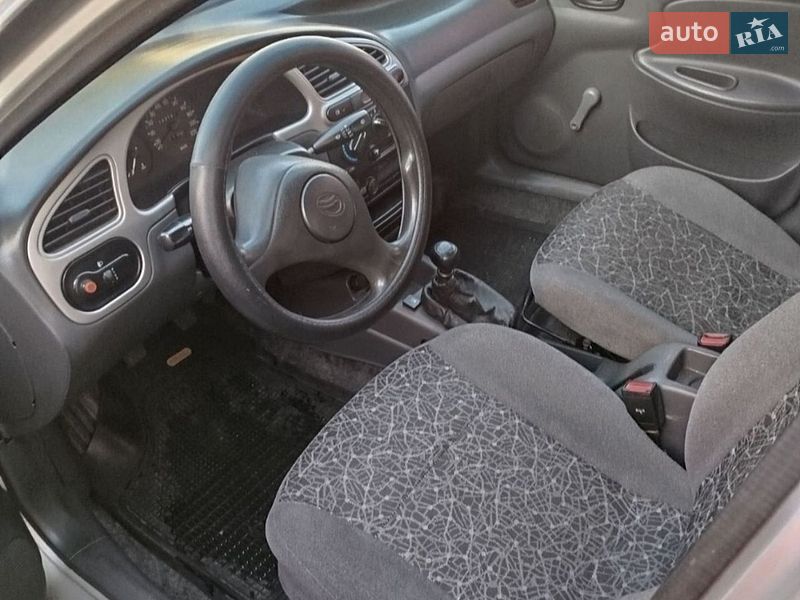Седан Daewoo Lanos 2010 в Харькове