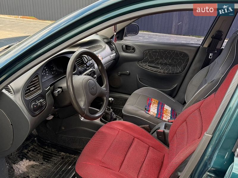 Седан Daewoo Lanos 2003 в Южноукраинске