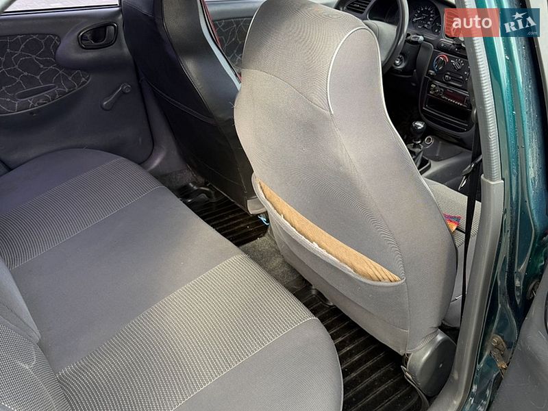 Седан Daewoo Lanos 2003 в Южноукраинске