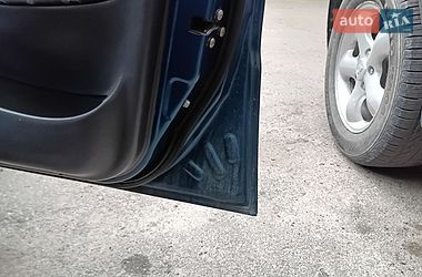 Седан Daewoo Lanos 2001 в Львове