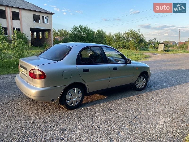 Седан Daewoo Lanos 2008 в Ременеві