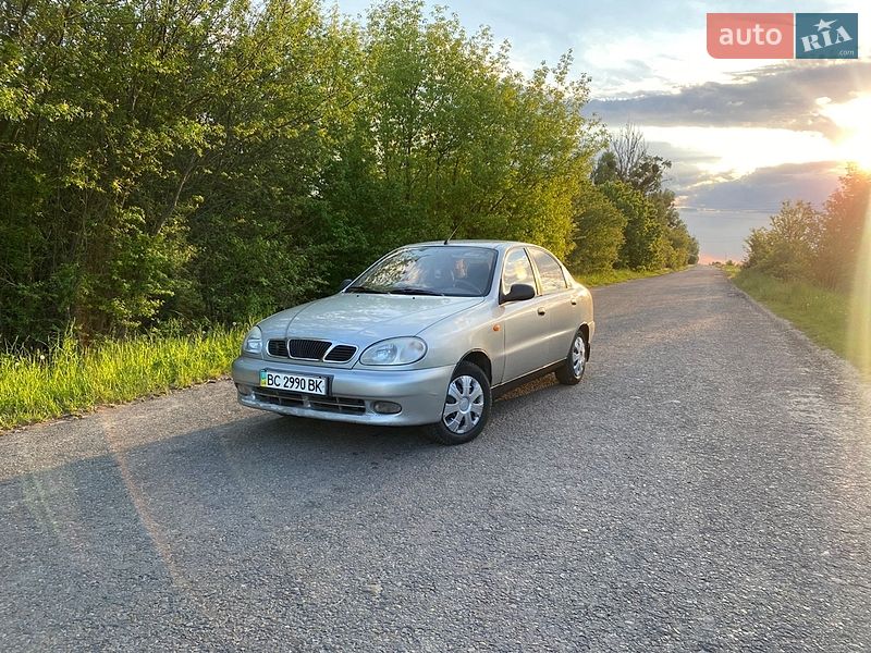 Седан Daewoo Lanos 2008 в Ременеві