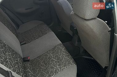 Седан Daewoo Lanos 2004 в Харкові